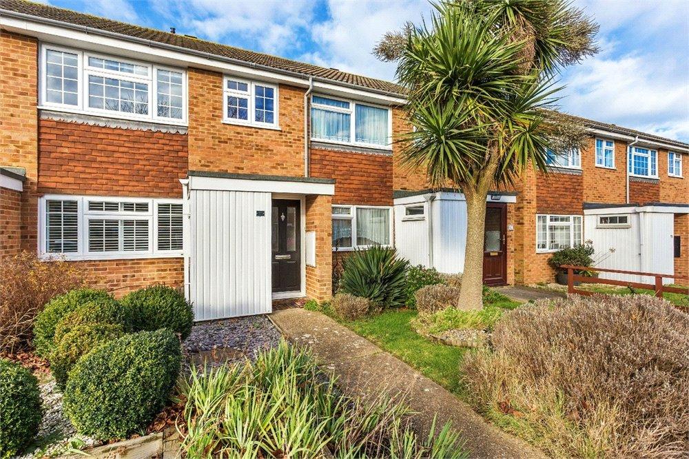 Willowhayne Drive, WALTONONTHAMES, Surrey, KT12 3 bed terraced house