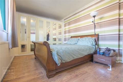 5 Duddon Walk, Middleton, Manchester, M24 5GS