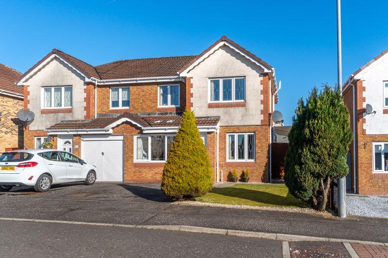 35 Loch View, New Farm, Kilmarnock... 3 bed semidetached villa £135,000