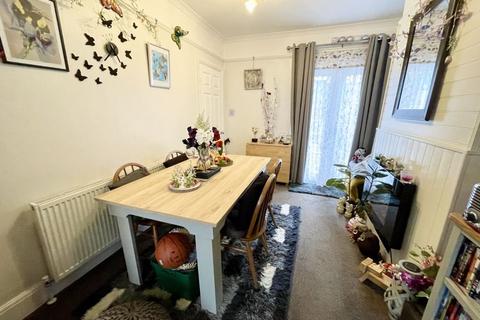 3 bedroom end of terrace house for sale, Clifton Road, Dunstable