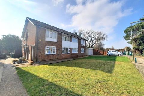 15 Cedar Way, Sunbury-on-thames, TW16 7BL