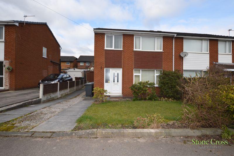Glastonbury Avenue, Warrington, WA3 1ES 3 bed semidetached house £
