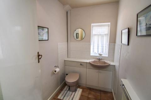 Moonwood Cheddleton Road, Leek, ST13 5QZ