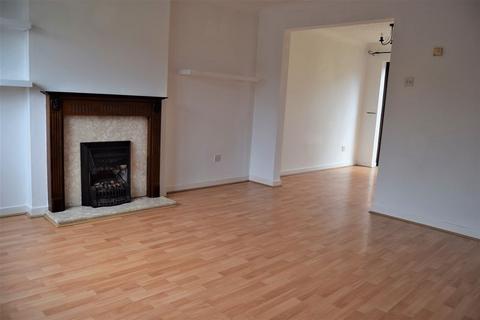 3 bedroom semi-detached house to rent, Southwell Close, Lowton