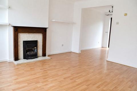 3 bedroom semi-detached house to rent, Southwell Close, Lowton