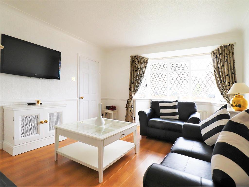 Spielman Road, Dartford 2 bed house £295,000