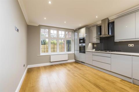 Flat 1, 11 Alyth Road, Talbot Woods, Bournemouth, BH3 7DF