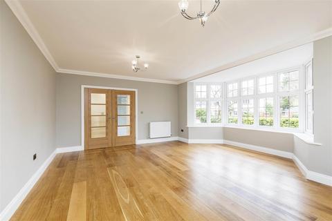Flat 1, 11 Alyth Road, Talbot Woods, Bournemouth, BH3 7DF