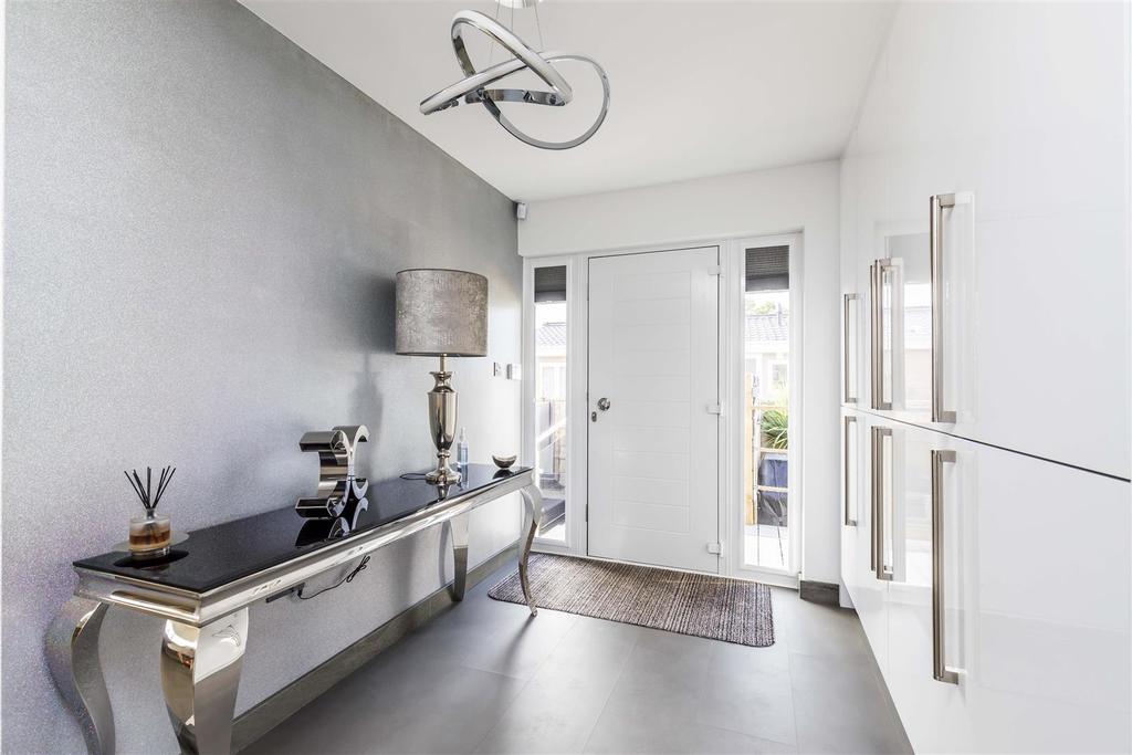 Stillwater Park, Poulner, Ringwood 2 bed park home £290,000