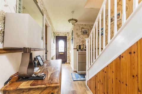 19 Alder Hills, Poole, BH12 4AJ