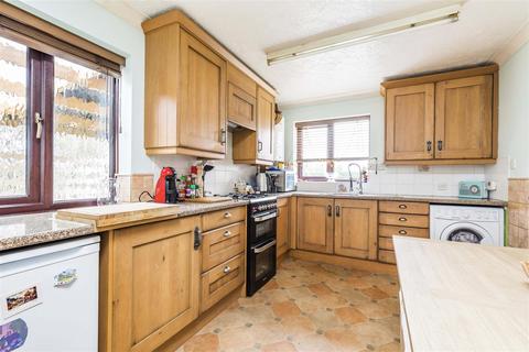 19 Alder Hills, Poole, BH12 4AJ