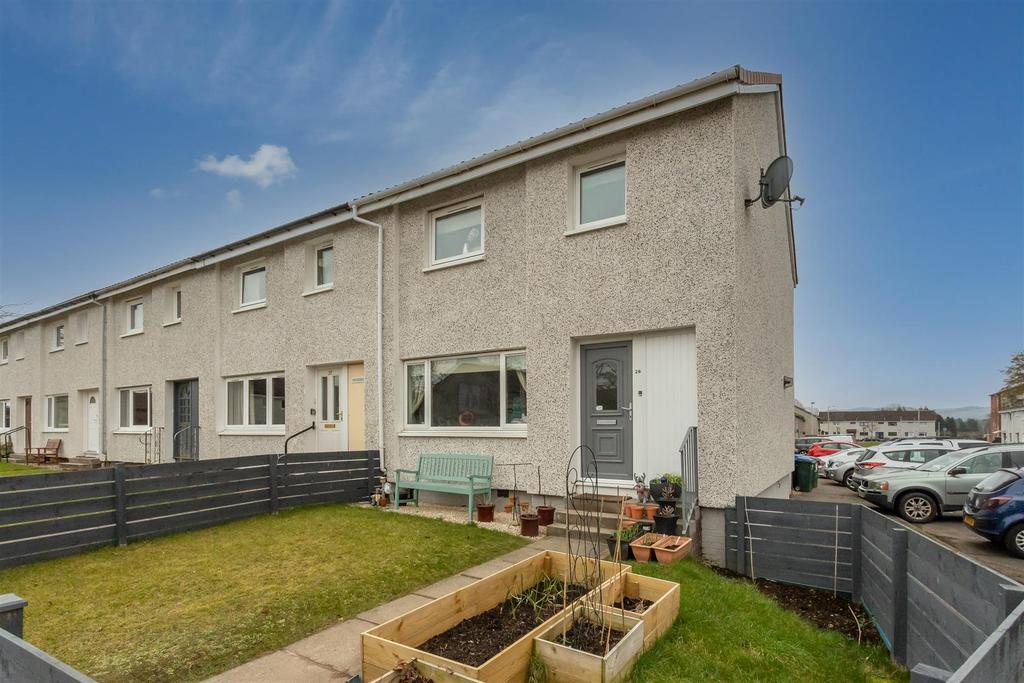 Lewis Place, Perth 3 bed end of terrace house £155,000
