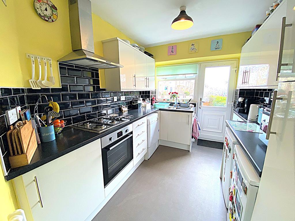 Market Street, Tottington, Bury, BL8 3 bed end of terrace house £185,000