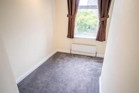 14 Halifax Road, Brighouse, HD6 2AG