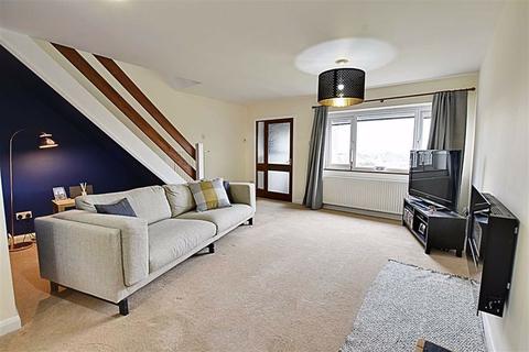 9 Franklin Close, Worcester, WR2 4DX
