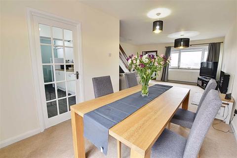 9 Franklin Close, Worcester, WR2 4DX