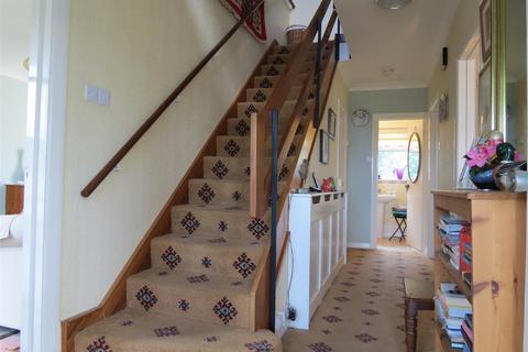 6 Clinton Drive, St Austell, PL25 5JT
