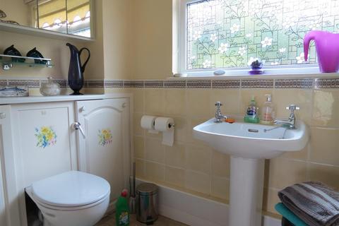 6 Clinton Drive, St Austell, PL25 5JT