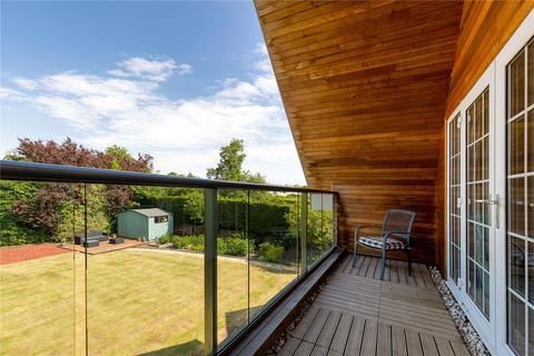 16 Cammo Road, Edinburgh, EH4 8ED
