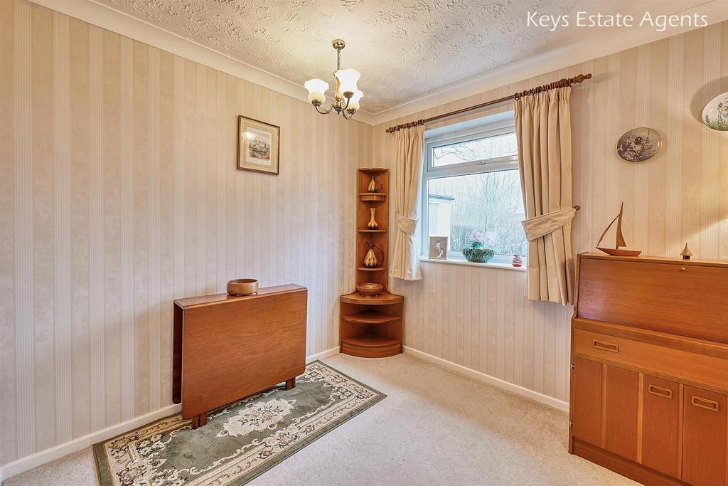 Eastwick Crescent, Trentham, 2 bed detached bungalow for sale £230,000