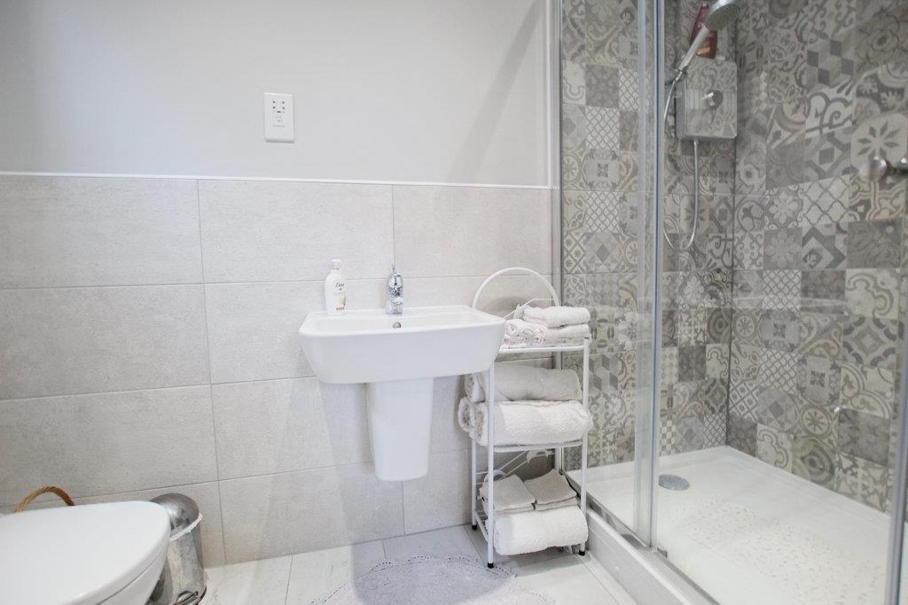Ensuite shower room