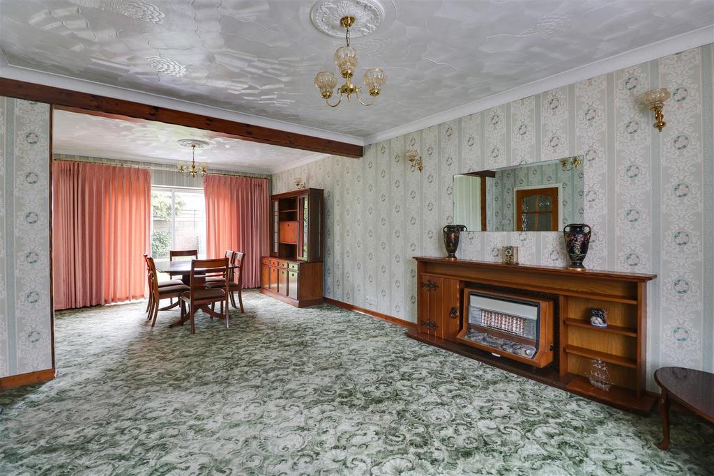 Windsor Avenue, Grays 3 bed detached house £550,000