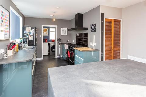 83 Abbey Road, Scone, Perth, PH2 6JS