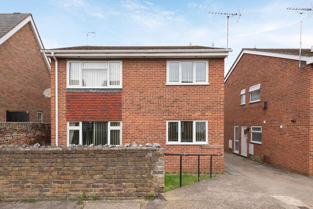 Bracken Court, Ranelagh Grove, Broadstairs 2 bed flat £230,000