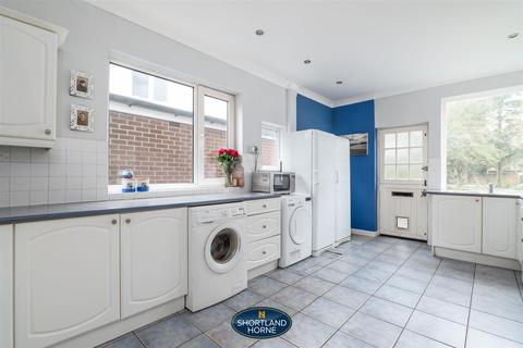 46 Asthill Grove, Coventry, CV3 6HP