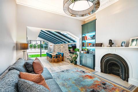 9 Roxwell Road, London, W12 9QE