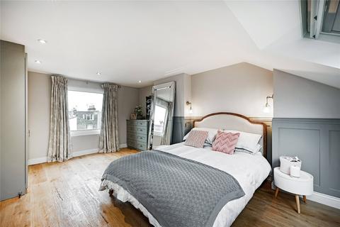 9 Roxwell Road, London, W12 9QE
