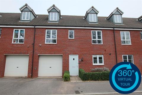 57 Blakeslee Drive, Exeter, EX2 7FN