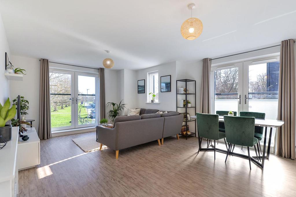 Bannister Way, Leybourne, West Malling 2 bed apartment £255,000