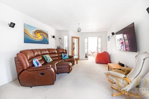 15 Havenside, Shoreham-by-sea, BN43 5LN