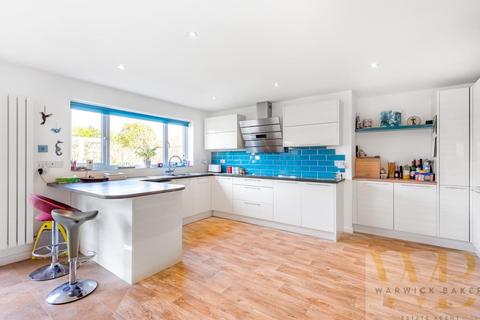 15 Havenside, Shoreham-by-sea, BN43 5LN