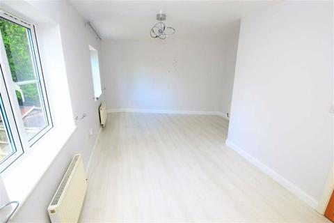 10 Buckingham Gate, Emmer Green, Reading, RG4 8RT