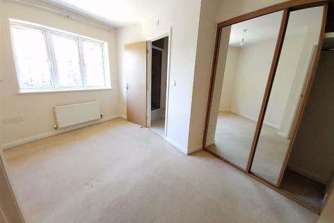 10 Buckingham Gate, Emmer Green, Reading, RG4 8RT