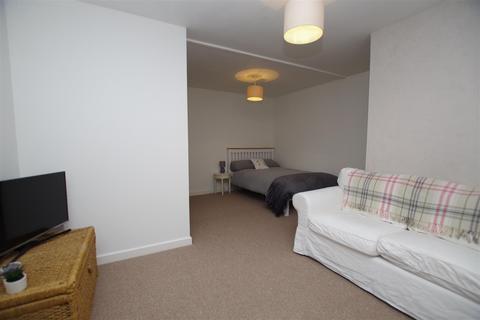 19 Carman Close, Swindon, SN3 4XU
