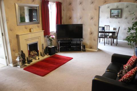24 Newstead, Tamworth, B79 7UU