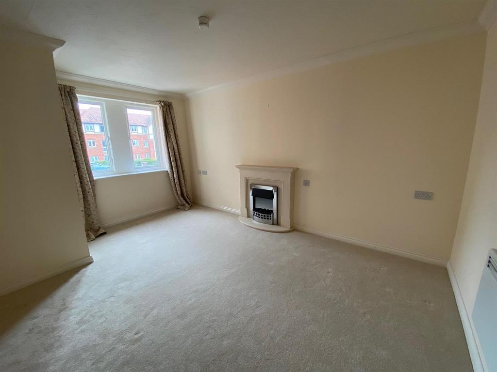 Living Room.jpg