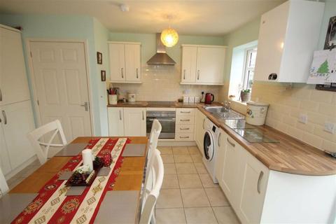 5 Centenary Close, Kinnerley, Oswestry, SY10 8EQ