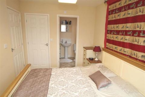 5 Centenary Close, Kinnerley, Oswestry, SY10 8EQ