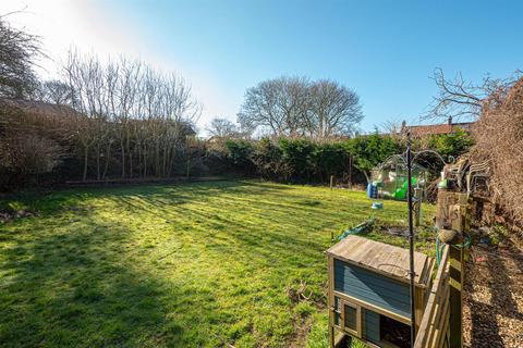 9 Castle Park, Aldbrough, Hull, HU11 4RG