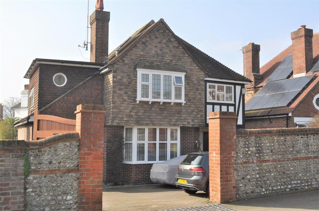 Upperton Road, Eastbourne 4 bed detached house £650,000