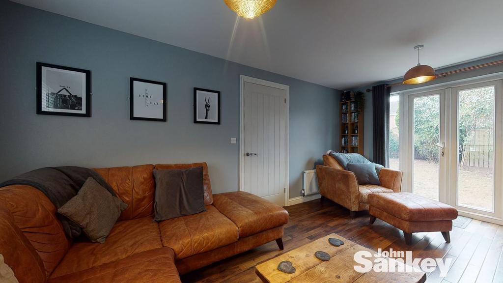 Sapphire Street, Mansfield 3 bed detached house £220,000