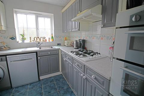 6 Chamberlain Close, Church Langley, Harlow, CM17 9QP