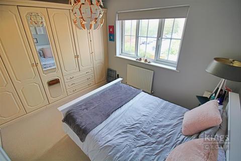 6 Chamberlain Close, Church Langley, Harlow, CM17 9QP