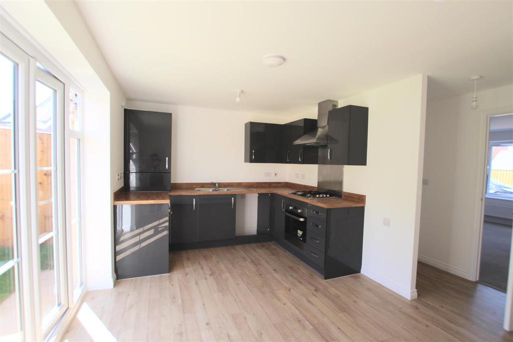 9 Acre Mews, Broughton Manor, Malton... 3 bed house £795 pcm (£183 pw)