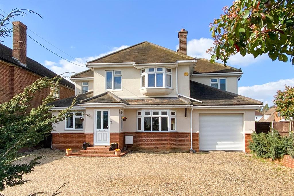 Beehive Lane, Chelmsford 4 bed detached house £825,000
