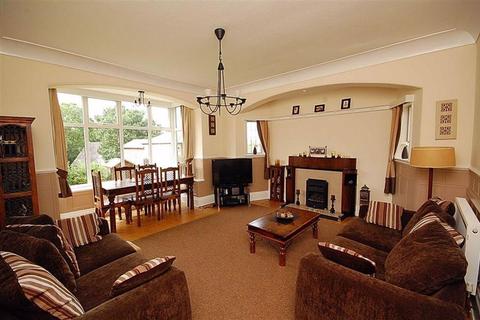 10 Cedar Mount, Huddersfield, HD1 5QJ